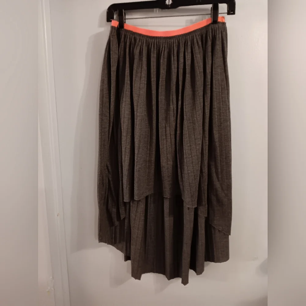 American Eagle Outfitters Gray Asymmetrical Pleated Skirt Coral High Low